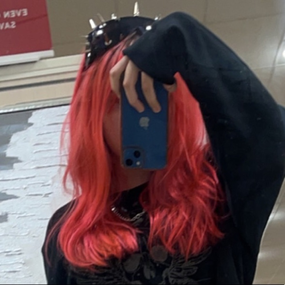 Meet your Posher, Izzy